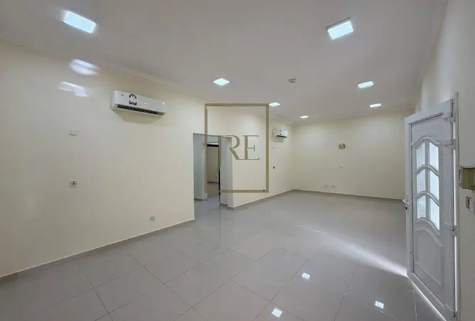 60113143 - Property Image 3