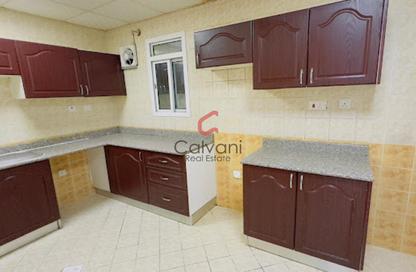Apartment - 3 Bedrooms - 2 Bathrooms for rent in Ramada Commercial Building - Al Rawabi Street - Al Muntazah - Doha