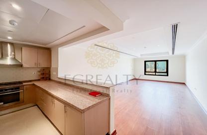Apartment - Studio - 1 Bathroom for rent in West Porto Drive - Porto Arabia - The Pearl Island - Doha Apartment - Studio - 1 Bathroom for rent in West Porto Drive - Porto Arabia - The Pearl Island - Doha