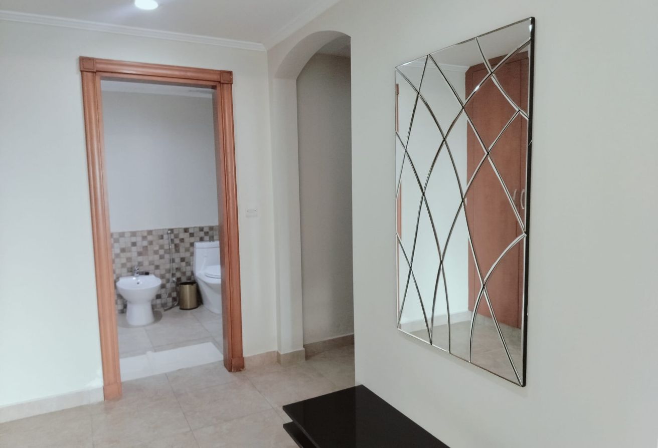 3 Bedroom Fully Furnished Side Marina View thumbnail 4