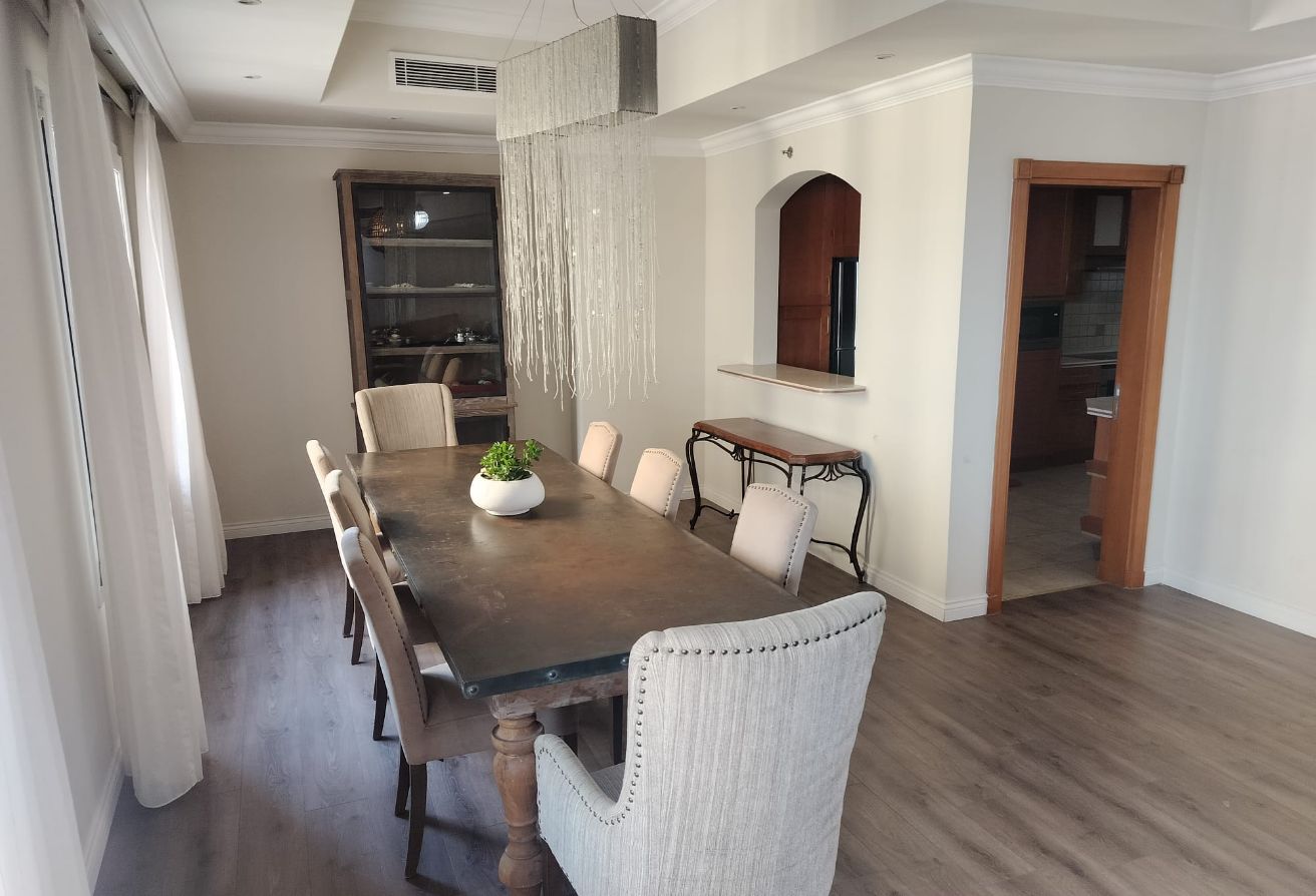 3 Bedroom Fully Furnished Side Marina View thumbnail 12