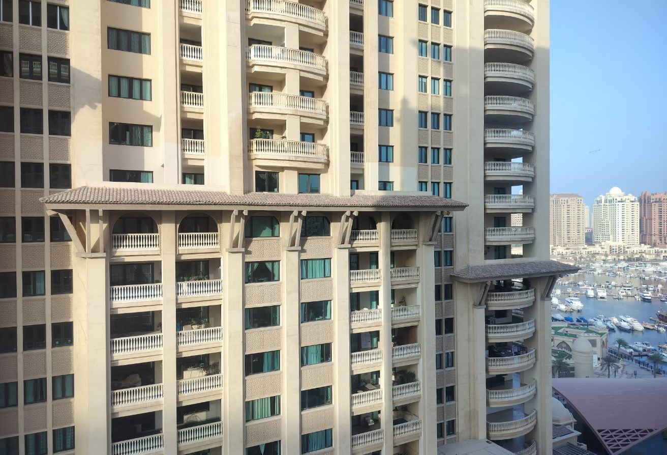 3 Bedroom Fully Furnished Side Marina View thumbnail 8