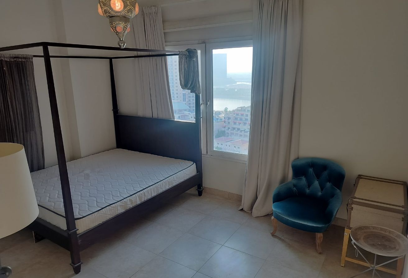 3 Bedroom Fully Furnished Side Marina View thumbnail 5