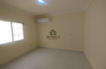 Apartment - 3 Bedrooms - 3 Bathrooms for rent in Hiteen Street - Al Muntazah - Doha