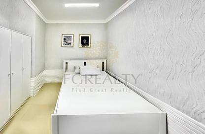 Apartment - 1 Bedroom - 2 Bathrooms for sale in West Porto Drive - Porto Arabia - The Pearl Island - Doha Apartment - 1 Bedroom - 2 Bathrooms for sale in West Porto Drive - Porto Arabia - The Pearl Island - Doha