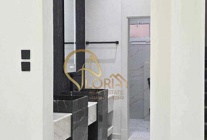 54927689 - Property Image 3