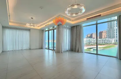 Apartment - 3 Bedrooms - 5 Bathrooms for rent in Crystal Residence - Gewan Island - The Pearl Island - Doha