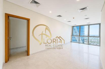 Apartment - 1 Bedroom - 2 Bathrooms for rent in Zig Zag Tower B - Zig Zag Towers - West Bay - Doha