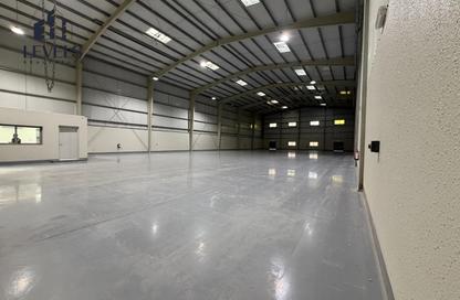 Warehouse - Studio - 1 Bathroom for rent in East Industrial Street - Birkat Al Awamer - Al Wakra