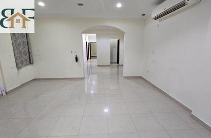 Apartment - 3 Bedrooms - 3 Bathrooms for rent in Muntazah 7 - Al Muntazah - Doha