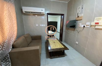 Apartment - 1 Bedroom - 1 Bathroom for rent in Umm Ghwailina Comm - Umm Ghuwalina - Umm Ghuwailina - Doha