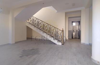 مجمع سكني - 6 غرف نوم - 4 حمامات للايجار في Al Sakhama - الدوحة