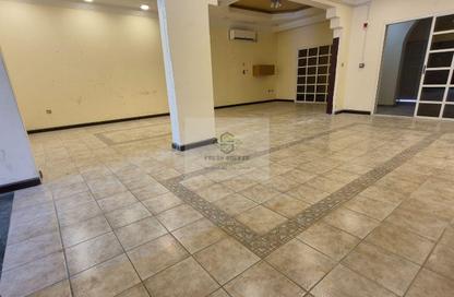 Villa - 3 Bedrooms - 3 Bathrooms for rent in New Salata - Salata - Doha