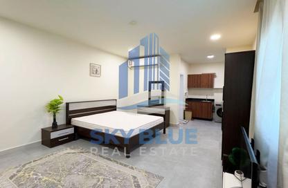 Penthouse - Studio - 1 Bathroom for rent in Al Duhail - Al Duhail - Doha