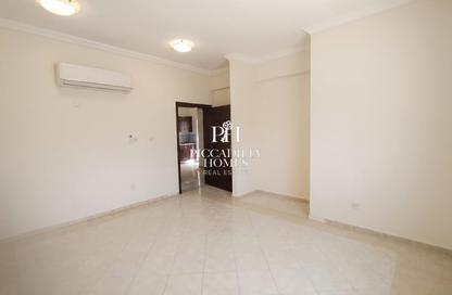 Villa - 3 Bedrooms - 3 Bathrooms for rent in Wadi Al Markh - Muraikh - AlMuraikh - Doha