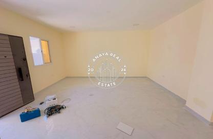 Villa - Studio - 1 Bathroom for rent in Souk Al gharaffa - Al Gharrafa - Doha
