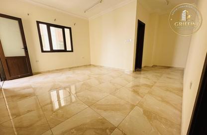 Apartment - 4 - 3 for rent in Downtown Al Mansoura - Al Mansoura - Doha