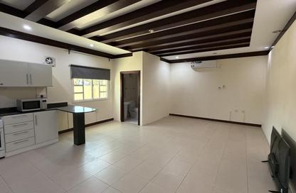 Apartment - Studio - 1 Bathroom for rent in Legtaifiya Lagoon - West Bay - Doha Apartment - Studio - 1 Bathroom for rent in Legtaifiya Lagoon - West Bay - Doha