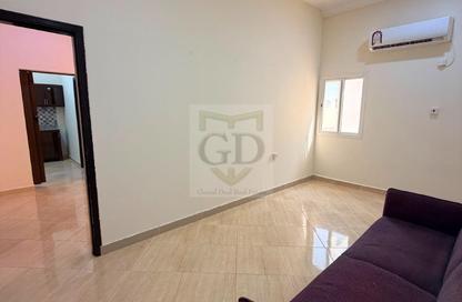 Apartment - 1 Bedroom - 1 Bathroom for rent in Al Maamoura - Al Maamoura - Doha