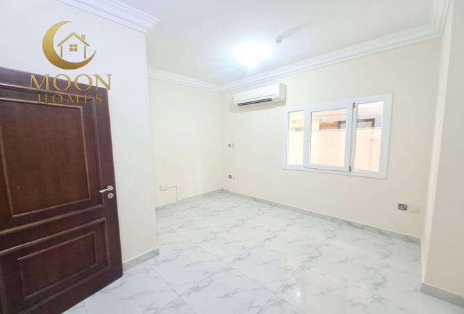 52180349 - Property Image 3