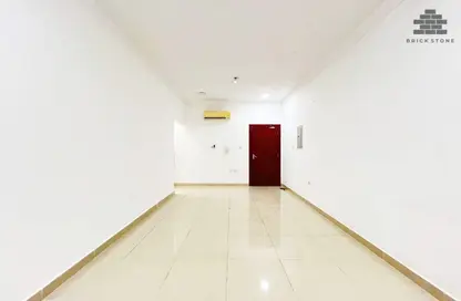 شقة - 2 غرف نوم - 2 حمامات للايجار في منتزه 10 - المنتزه - الدوحة