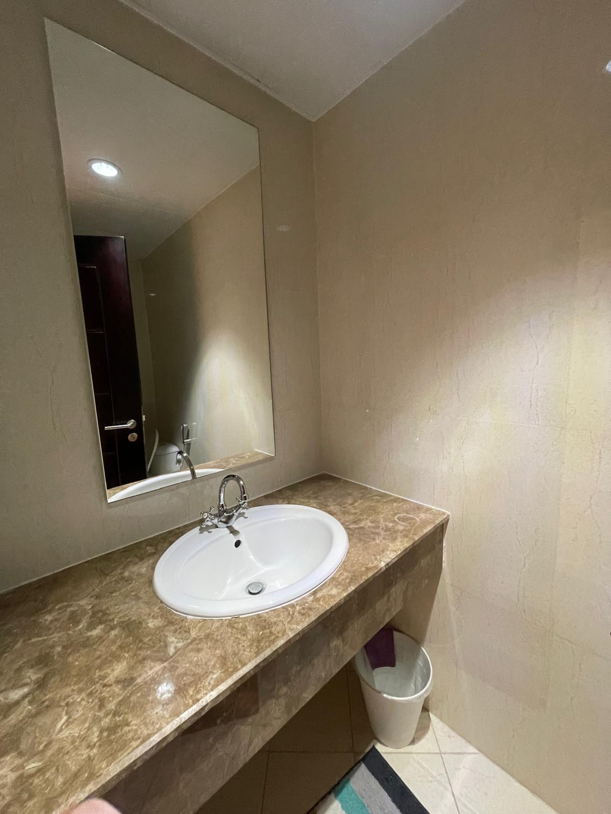FREE HALF MONTH 1BEDROOM FULLY FURNISHED thumbnail 3