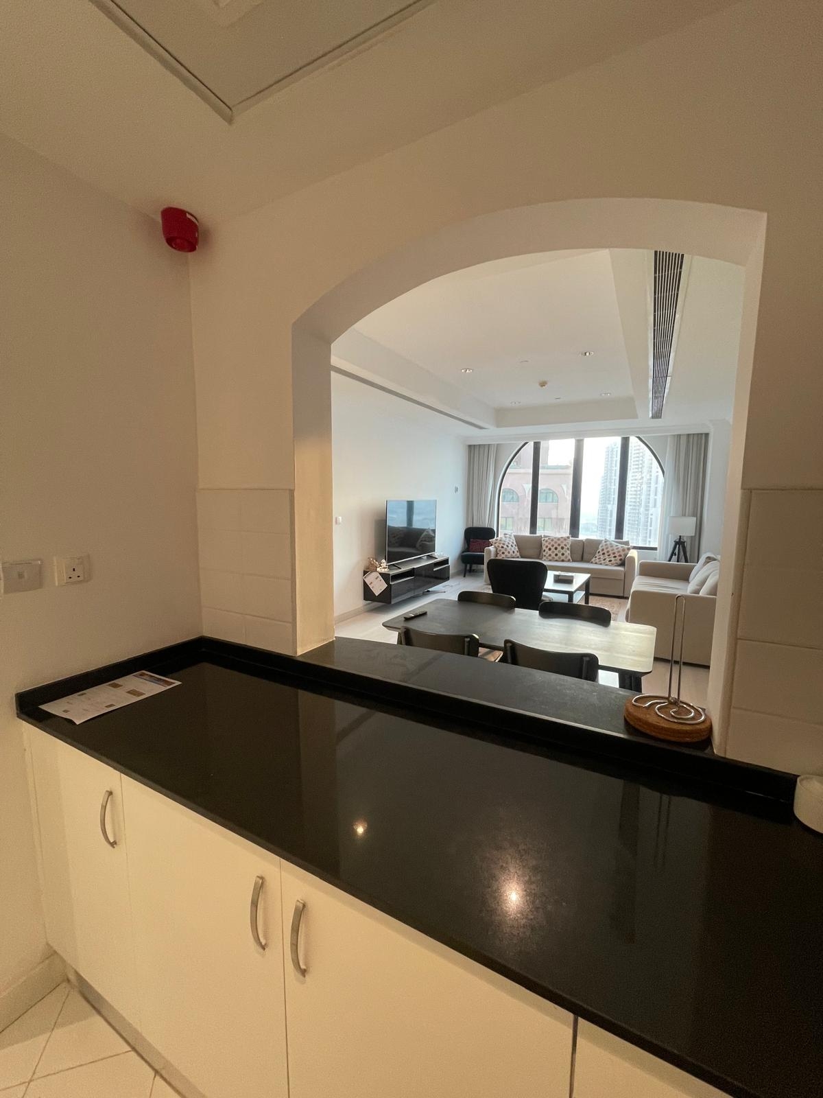 FREE HALF MONTH 1BEDROOM FULLY FURNISHED thumbnail 9