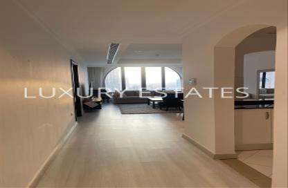 Apartment - 1 Bedroom - 2 Bathrooms for rent in West Porto Drive - Porto Arabia - The Pearl Island - Doha Apartment - 1 Bedroom - 2 Bathrooms for rent in West Porto Drive - Porto Arabia - The Pearl Island - Doha