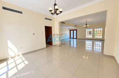 Villa - 4 - 4 for rent in Ain Khaled Villas - Ain Khaled - Doha