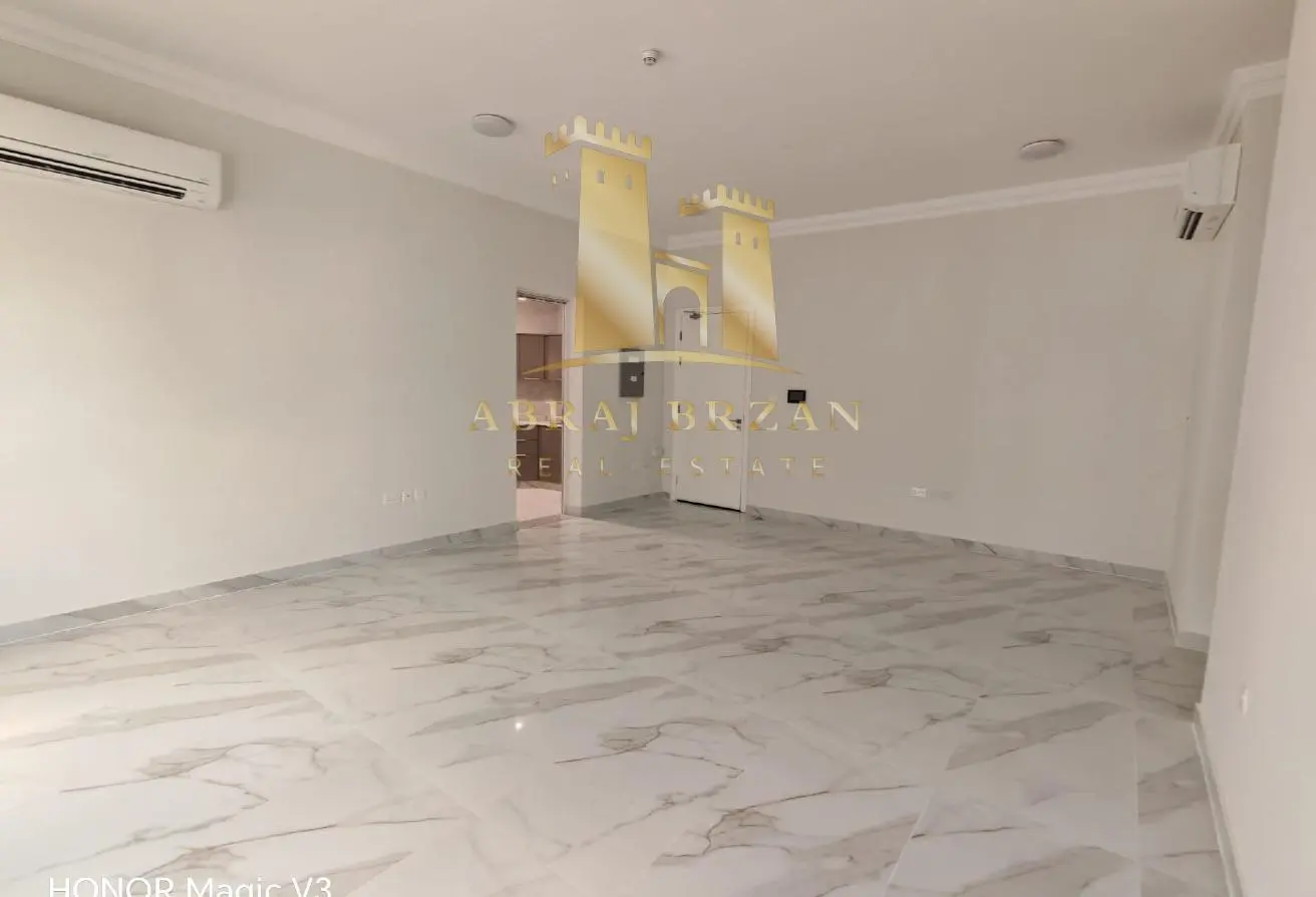 63921207 - Property Main Image