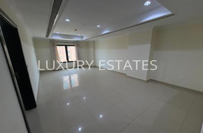 Apartment - 1 Bedroom - 2 Bathrooms for rent in East Porto Drive - Porto Arabia - The Pearl Island - Doha Apartment - 1 Bedroom - 2 Bathrooms for rent in East Porto Drive - Porto Arabia - The Pearl Island - Doha
