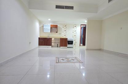 Apartment - 1 Bedroom - 1 Bathroom for rent in Onaiza Street - Diplomatic Area - Doha