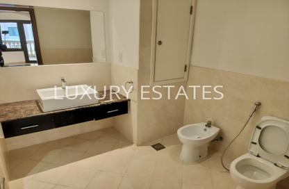 Apartment - 1 Bedroom - 2 Bathrooms for rent in East Porto Drive - Porto Arabia - The Pearl Island - Doha