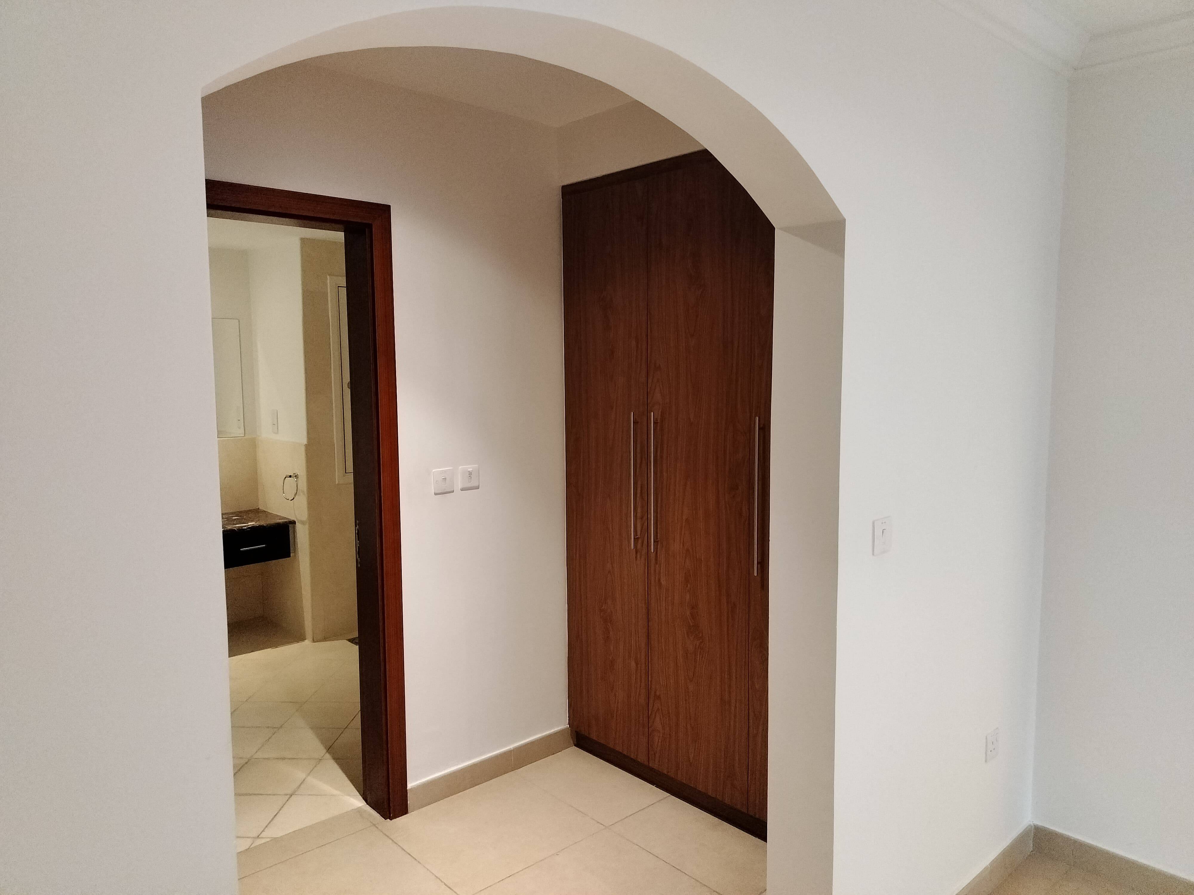 FREE ONE MONTH 1BEDROOM SEMI FURNISHED WITH MARINA thumbnail 10