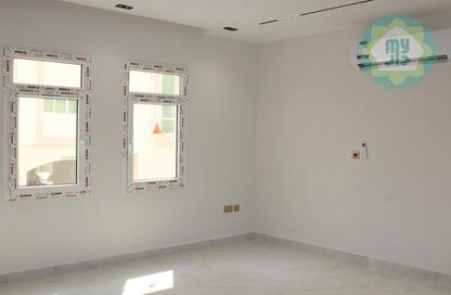 Apartment - 2 Bedrooms - 2 Bathrooms for rent in Al Khalidiya Street - Najma - Doha