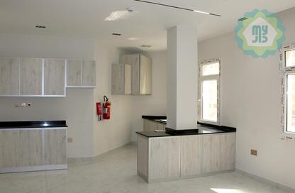 Apartment - 2 Bedrooms - 2 Bathrooms for rent in Al Khalidiya Street - Najma - Doha