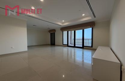 Apartment - 2 Bedrooms - 3 Bathrooms for rent in East Porto Drive - Porto Arabia - The Pearl Island - Doha