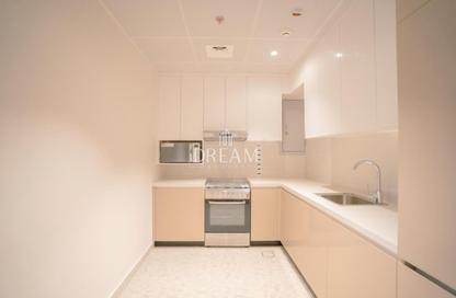 Apartment - 1 Bedroom - 2 Bathrooms for sale in Lusail Residence - Marina District - Lusail