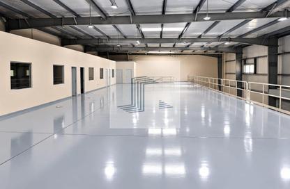 Warehouse - Studio - 2 Bathrooms for rent in East Industrial Street - Birkat Al Awamer - Al Wakra