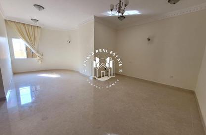 Apartment - 2 Bedrooms - 2 Bathrooms for rent in Al Mansoura - Al Mansoura - Doha