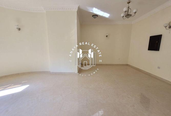 1019883 - Property Image 2