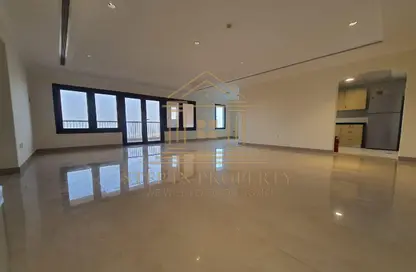 Apartment - 2 Bedrooms - 3 Bathrooms for rent in West Porto Drive - Porto Arabia - The Pearl Island - Doha