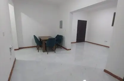 شقة - 2 غرف نوم - 2 حمامات للايجار في 28  نجمة - شارع ابن درهم - نجمة - الدوحة