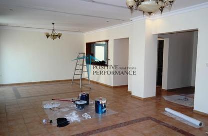 Villa - 3 - 3 for rent in Al Nasr Street - Al Nasr - Doha
