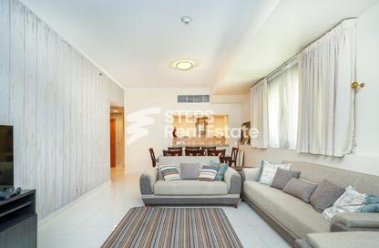 Apartment - 2 Bedrooms - 3 Bathrooms for sale in Viva West - Viva Bahriyah - The Pearl Island - Doha