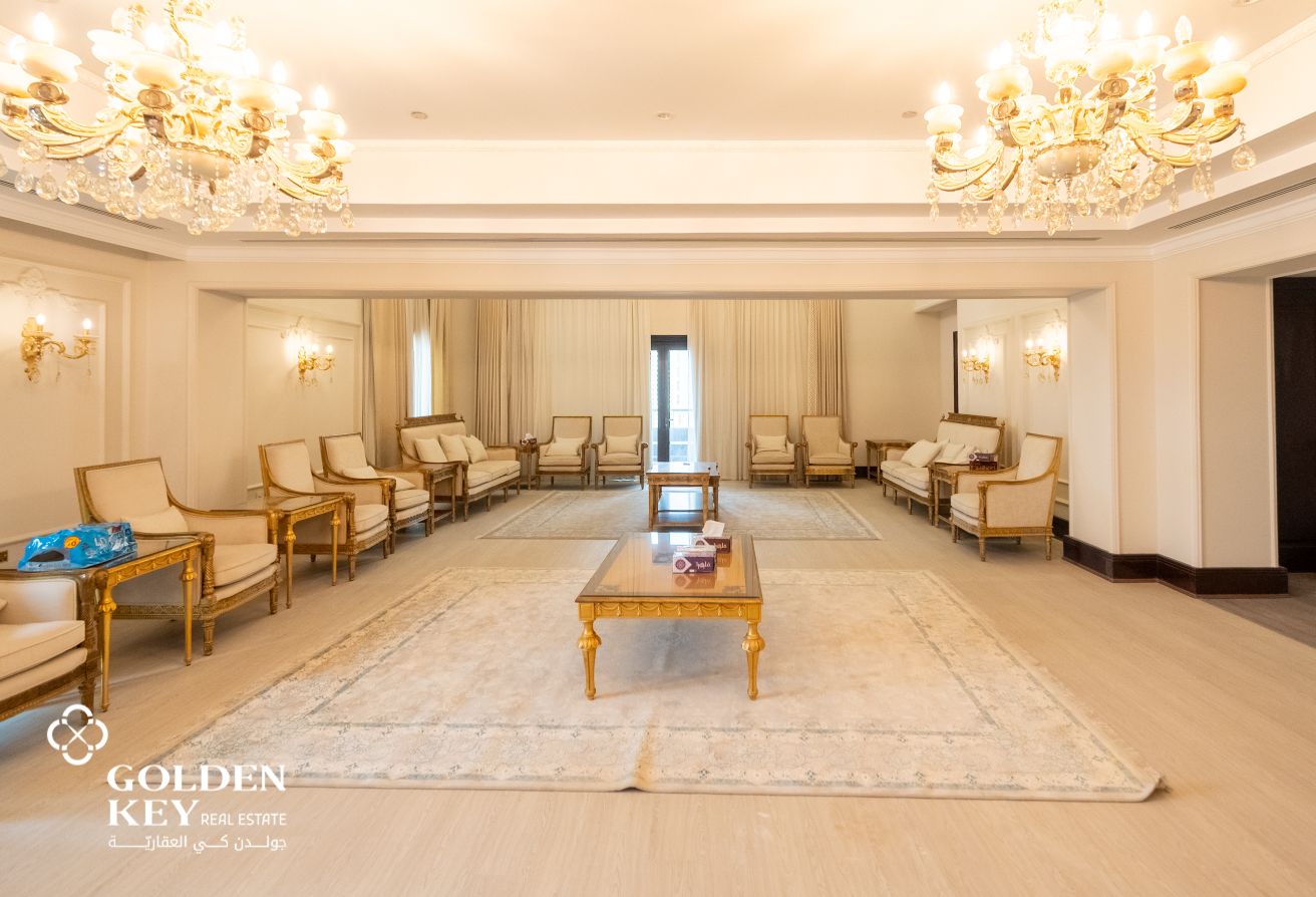 Panoramic Views – 5BR+2 Maid Penthouse - Duplex