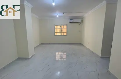 Apartment - 2 Bedrooms - 2 Bathrooms for rent in Al Mansoura - Al Mansoura - Doha