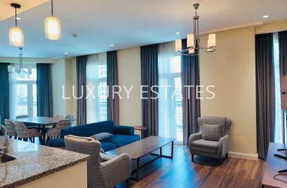 Apartment - 2 Bedrooms - 4 Bathrooms for sale in Floresta Gardens - Floresta Gardens - The Pearl Island - Doha Apartment - 2 Bedrooms - 4 Bathrooms for sale in Floresta Gardens - Floresta Gardens - The Pearl Island - Doha