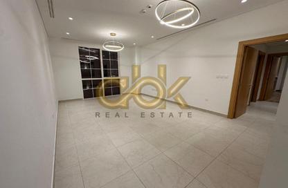 Apartment - 2 Bedrooms - 3 Bathrooms for rent in Floresta Gardens - Floresta Gardens - The Pearl Island - Doha