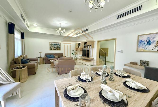56928213 - Property Image 2